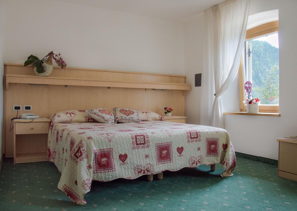 Hotel Garni Excelsior Livinallongo Del Col Di Lana Pokój zdjęcie