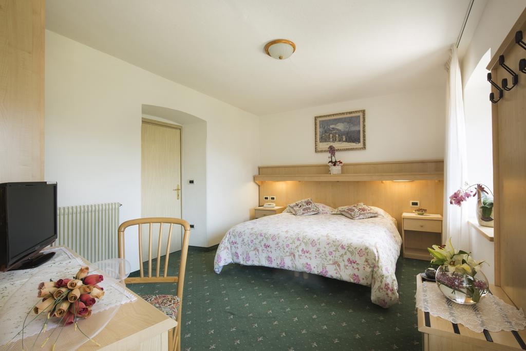 Hotel Garni Excelsior Livinallongo Del Col Di Lana Pokój zdjęcie